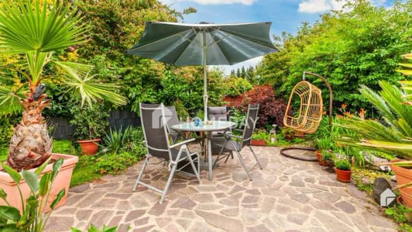 Immobilie in Barsinghausen - Barsinghausen-Egestorf: Großzügiges Einfamilienhaus mit Garten und viel Potenzial - Bild 3
