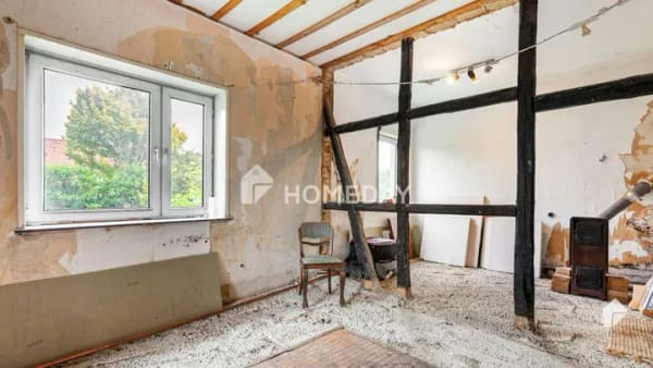 Immobilie in Barsinghausen - Barsinghausen-Egestorf: Großzügiges Einfamilienhaus mit Garten und viel Potenzial - Bild 4