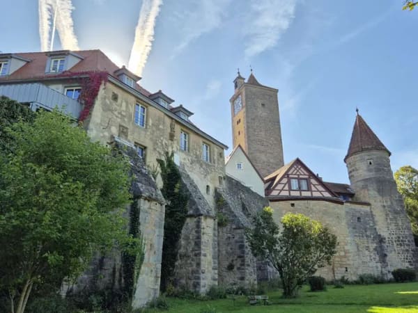 Immobilie in Rothenburg ob der Tauber - 2-Zimmer-Wohnung in zentraler Lage mit EBK - Bild 3