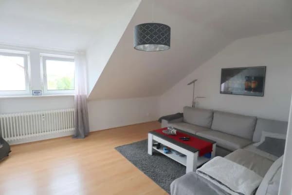 Immobilie in Dreieich - Herrliche 3-Zimmer DG-Wohnung zum Soforteinzug !  - Bild 0