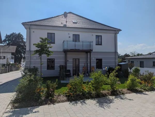 Immobilie in Mitterfels - Modernes Mehrfamilienhaus mit 4 Wohneinheiten im Luftkurort Mitterfels ! - Bild 0