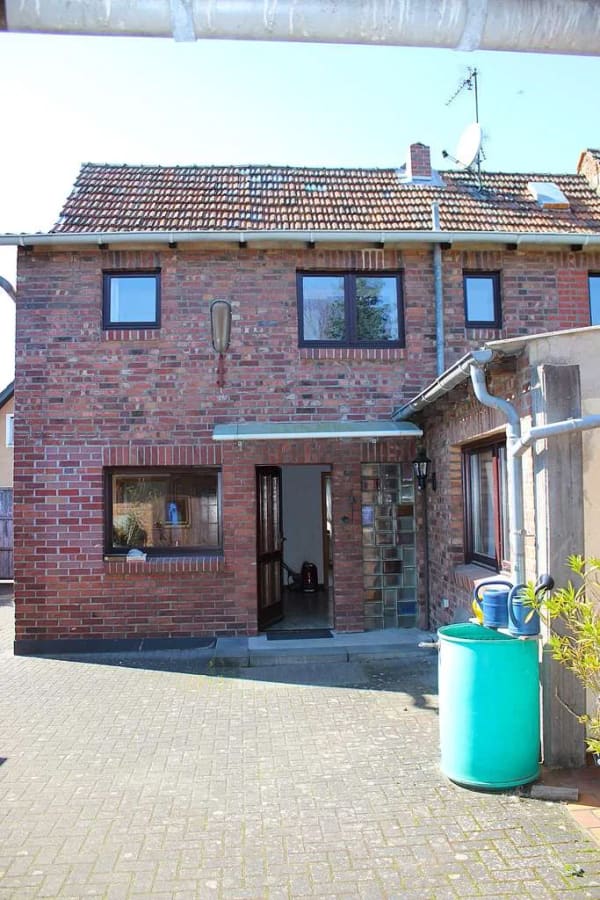 Immobilie in Erftstadt - Einfamilienhaus mit 7 Zimmern in Erftstadt mit Gewerbefläche - Bild 1