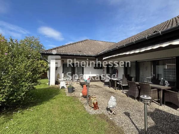 Immobilie in Mommenheim - Ein Bungalow in Mommenheim, viel Sonne, Stellplätze- alles dein! - Bild 0