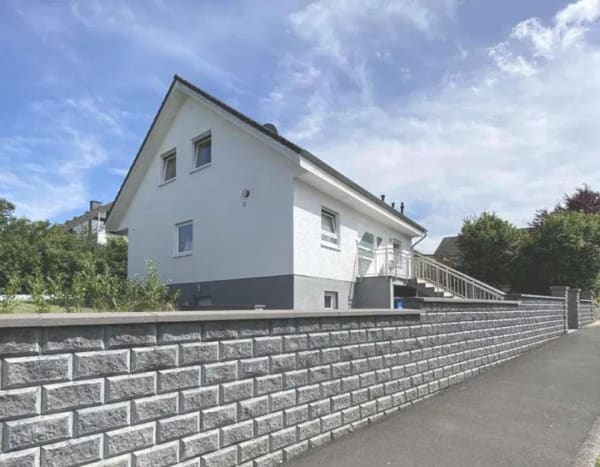 Immobilie in Linden - Traumhafte und moderne Doppelhaushälfte mit Einliegerwohnung ohne Maklerprovision - Bild 0