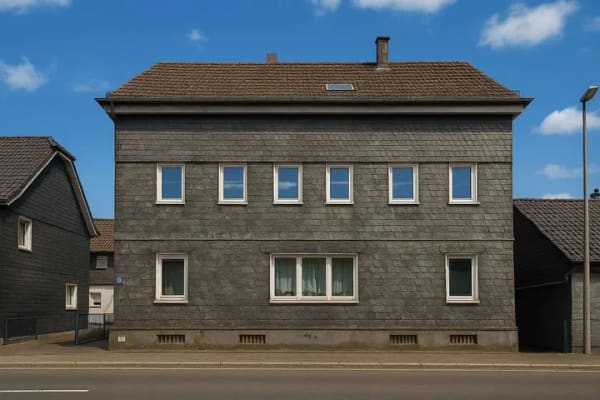 Immobilie in Wermelskirchen - + Ensembleperle mit 3-Parteien-Haus u. Einfamilienhaus mit großem Grundstück + - Bild 0