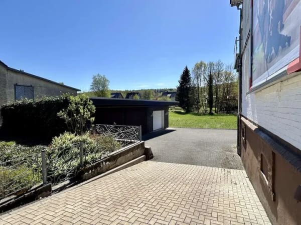 Immobilie in Burbach - Wohnen mit Freiraum. Charmantes Wohnhaus auf großem Grundstück in Burbach-Würgendorf. - Bild 2
