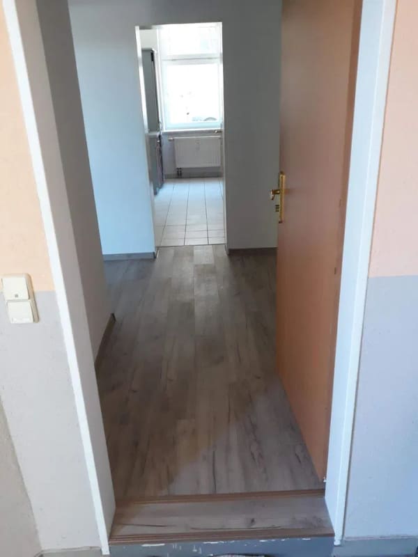 Immobilie in Meerane - Helle 2-Raum-Wohnung mit Einbauküche zum Kaufen - Bild 3