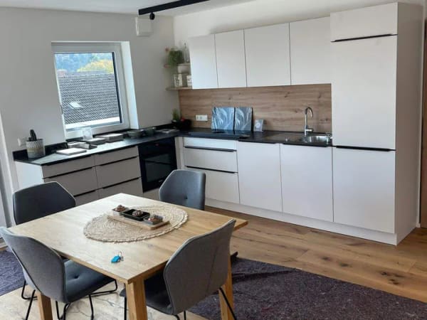 Immobilie in Tittmoning - Musterwohnung Deluxe. Neu + bezugsfertig! 3-Zi.-Penthouse + Dachterrasse + Lift + XXL TG. - Bild 4