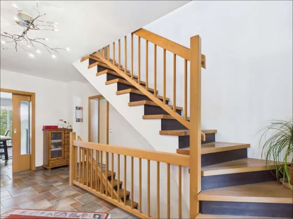 Immobilie in Kahl am Main - Photovoltaik, Erdwärmepumpe, Zisterne und 7,5 Zimmer – ein A+ Haus wartet auf seine neuen Eigentümer - Bild 3