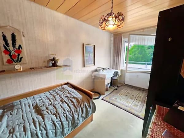 Immobilie in St. Georgen im Schwarzwald - St. Georgen - 4,5-Zimmer-Eigentumswohnung mit Balkon, Tiefgarage und schönem Blick in den Wald - ruhiges und naturnahes Wohnen auf der Seebauernhöhe! - Bild 4