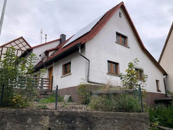 Immobilie in Burgpreppach - REDUZIERT! - Familienfreundliches Einfamilienhaus mit Scheune in ruhiger Lage von Burgpreppach - Bild 1