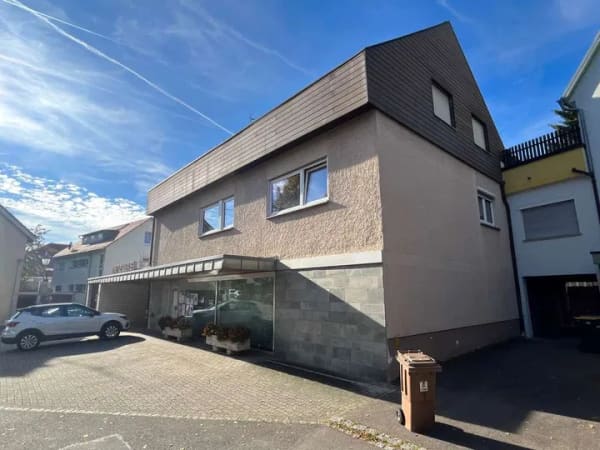 Immobilie in Wendlingen am Neckar - Wohn-u. Geschäftshaus mit Ausbaupotential in zentraler Lage von Wendlingen - Bild 1