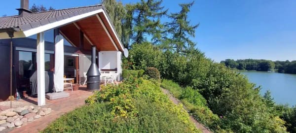 Immobilie in Bebensee - --exklusiver Wohnsitz am See-- - Bild 0