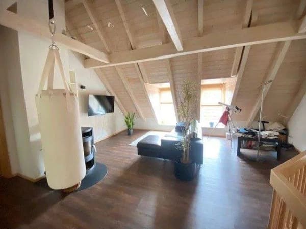 Immobilie in Markt Taschendorf - Schickes Einfamilienhaus mit Einliegerwohnung und Doppelgarage! - Bild 2
