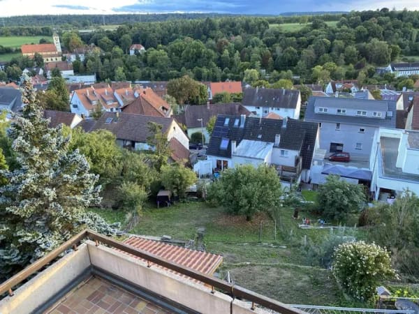 Immobilie in Denkendorf - 2-Familienhaus mit viel Platz, Aussicht und großem Garten  - Bild 1