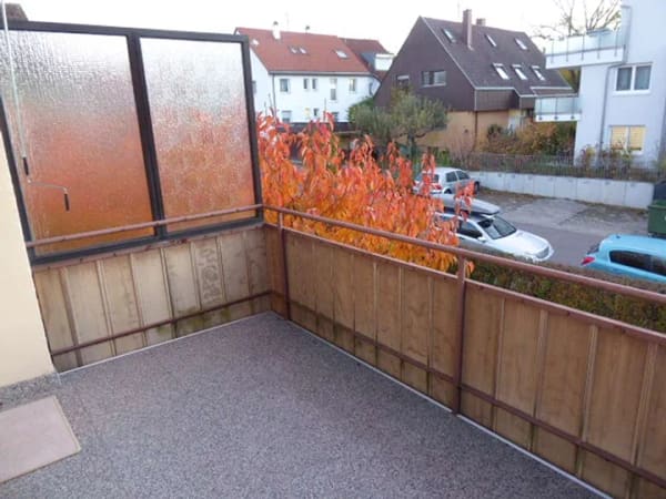 Immobilie in Freiberg am Neckar - sofort beziehbar - 3 Zimmerwohnung, I. OG., EBK, Balkon, Einzelgarage - Bild 3