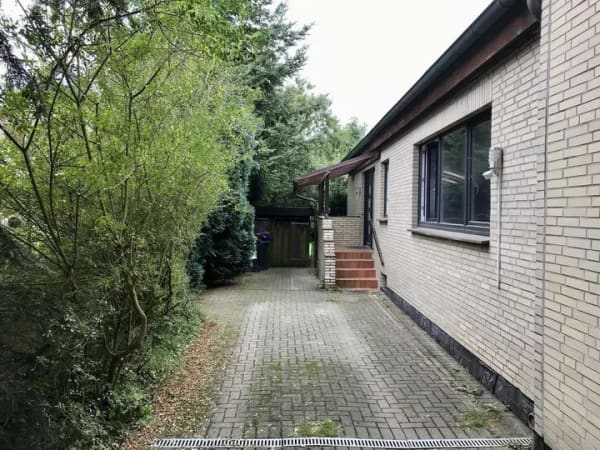 Immobilie in Bargteheide - Attraktives Dreifamilienhaus mit großem Grundstück und stabilem Mietvertrag - Entwicklungspotenzia - Bild 3