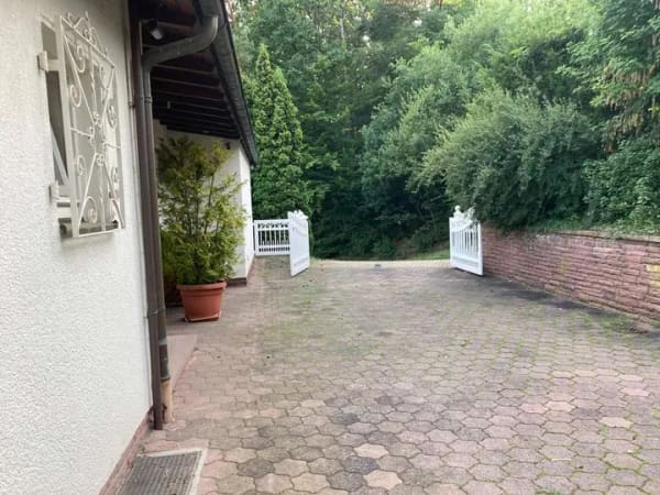 Immobilie in Schlitz - Repräsentatives Wohnen in Top-Alleinlage – Villa mit Burgenblick & großem Grundstück - Bild 3