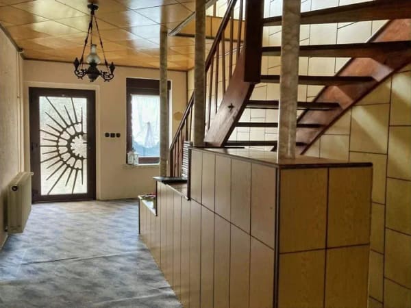 Immobilie in Sangerhausen - Solides Einfamilienhaus mit Terrasse, Balkon und Garten – ideal für die kleine Familie ! - Bild 1