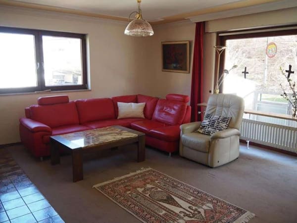Immobilie in Steinheim am Albuch - Ein-/Zweifamilienhaus,  2  große 4 Zimmer Wohnungen, Keller, Garage und großem Grundstück - Bild 4