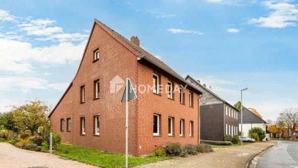 Immobilie in Bad Salzdetfurth - Großzügig & naturnah: EFH mit Garten, Terrasse, Garage und herrlichem Ausblick in Östrum - Bild 2