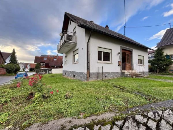 Immobilie in Offenburg - Altbau! Sanierung zum KFW - Effizenzhaus ! ab monatlicher Gesamtrate von ca. 2000 €! - Bild 1