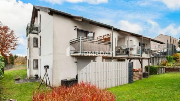 Immobilie in Kirchentellinsfurt - Moderne Dachgeschosswohnung mit Balkon, Einbauküche und Stellplatz - Bild 2