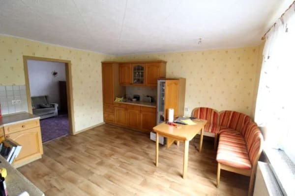 Immobilie in Penig - Ehemaliges Zwei- bis Dreifamilienhaus mit Platz für eine größere Familie - Bild 1