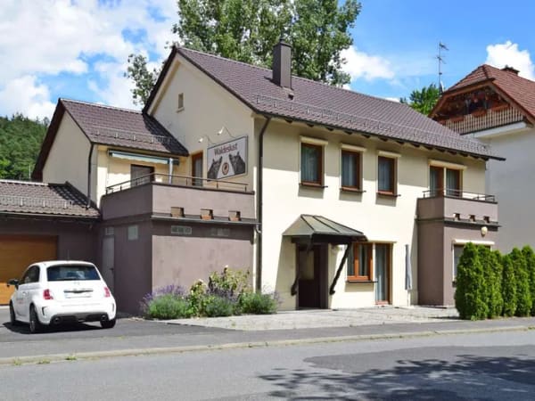 Immobilie in Heigenbrücken - Bezugsfertiges Wohnhaus mit Ferienwohnung und Appartements - Bild 1