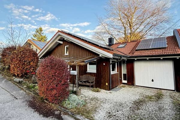 Immobilie in Ebersberg - Moderne Architektur mit Raum, Licht & Schlossblick - Bild 3