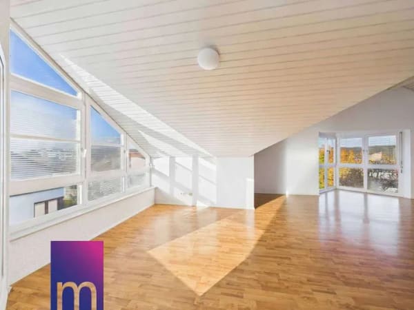 Immobilie in Deizisau - Lichtverwöhnte, offen gestaltete Dachgeschosswohnung mit Süd-Balkon - Bild 1