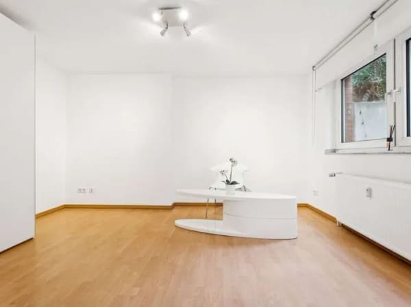 Immobilie in Münster - Charmante Souterrainwohnung mit eigenem Eingang – sofort bezugsfrei in Zentrumslage von Münster - Bild 2