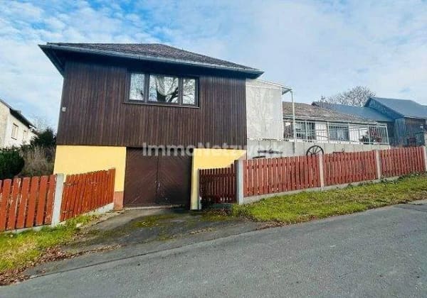 Immobilie in Töpen - *Ländlicher Bungalow mit viel Potenzial – auf einer Ebene wohnen, naturnah leben* - Bild 2