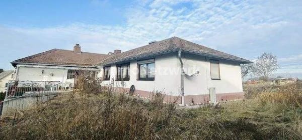 Immobilie in Töpen - *Ländlicher Bungalow mit viel Potenzial – auf einer Ebene wohnen, naturnah leben* - Bild 3