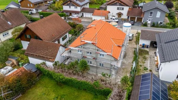 Immobilie in Raisting - Großzügige Erdgeschosswohnung mit Garten in Raisting - Bild 2