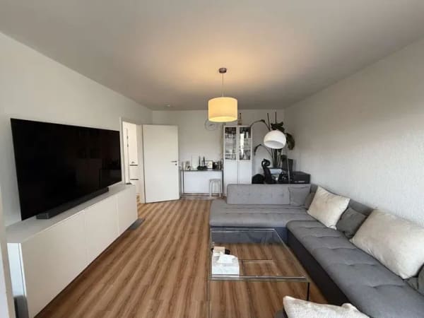 Immobilie in Glinde - Gut geschnittene 2-Zimmer-Wohnung | Aufzug | Balkon | Frei - Bild 2