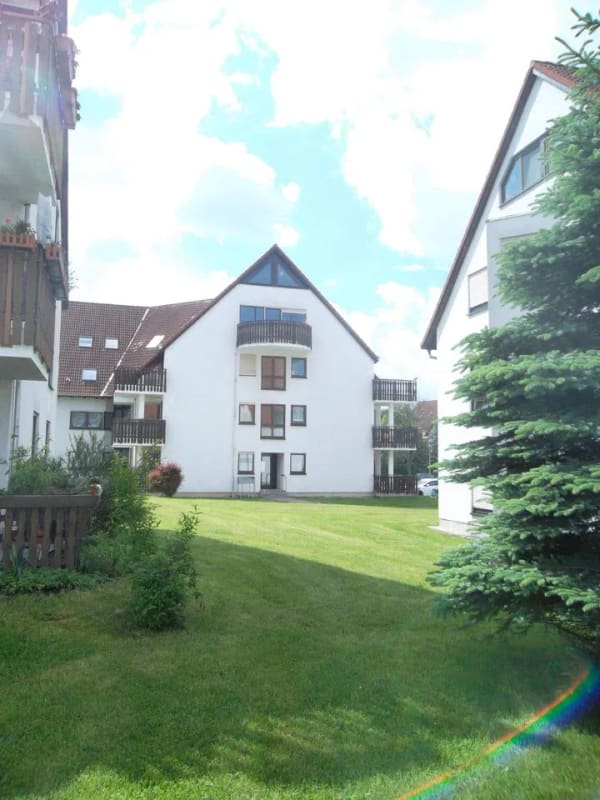 Immobilie in Glauchau - Hoch über dem Grün - vermieteter Wohlfühlraum im 1. Obergeschoss - Bild 1
