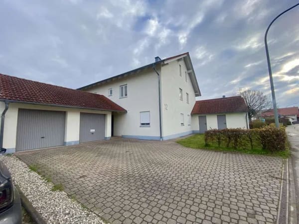 Immobilie in Emmerting - Bezugsfreie 2-Zimmer-Wohnung mit Südost-Loggia in ruhiger Lage! - Bild 1