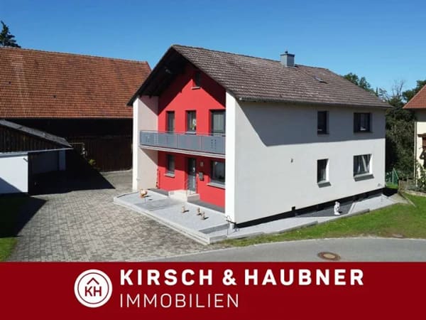 Immobilie in Berching - Zweifamilienhaus mit Wirtschaftsgebäude - 
Ideal für Großfamilie und Klein-Unternehmer!  
   Be... - Bild 0