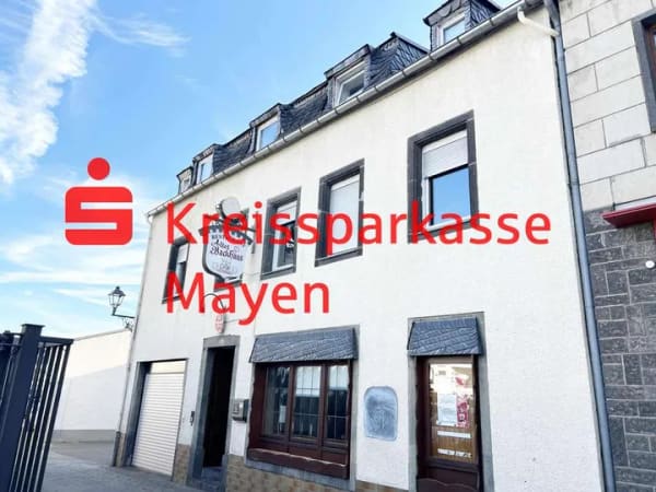 Immobilie in Mayen - 2-Familienhaus mit Gewerbefläche und Garage in der Innenstadt von Mayen - Bild 0