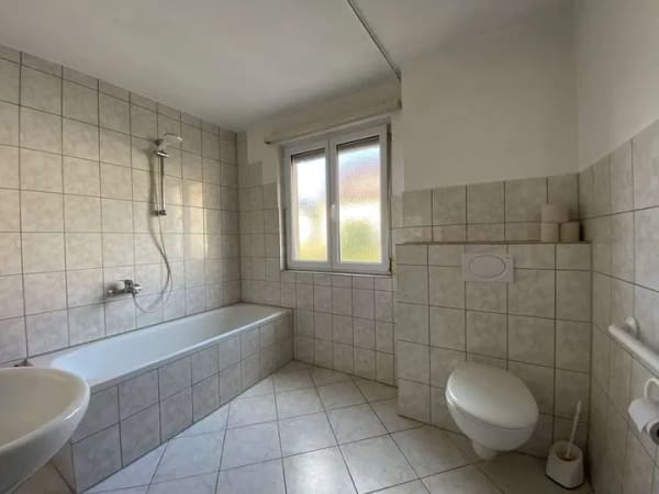 Immobilie in Reichenbach an der Fils - Modernisierungsbedürftige Mehrfamilien-DHH in gefragter Lage - Bild 3