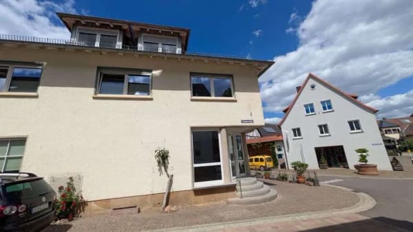 Immobilie in Schweigen-Rechtenbach - Attraktives Mehrfamilienhaus mit Gewerbeeinheit in guter Lage - Bild 1