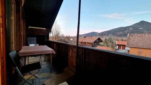 Immobilie in Lenggries - Heimelige DG Wohnung mit Bergblick - Bild 0