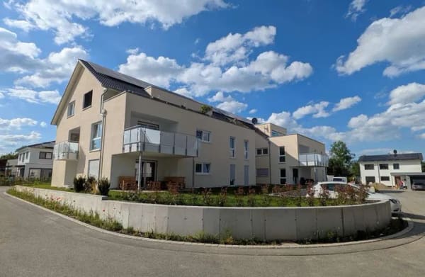 Immobilie in Schemmerhofen - Hochwertige 3,5-Zimmer-Eigentumswohnung in Neubau – stilvoll wohnen in ruhiger Lage - Bild 0