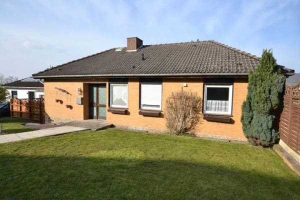 Immobilie in Eschershausen - Bungalow mit Fernsicht in 37632 Eschershausen - Bild 0