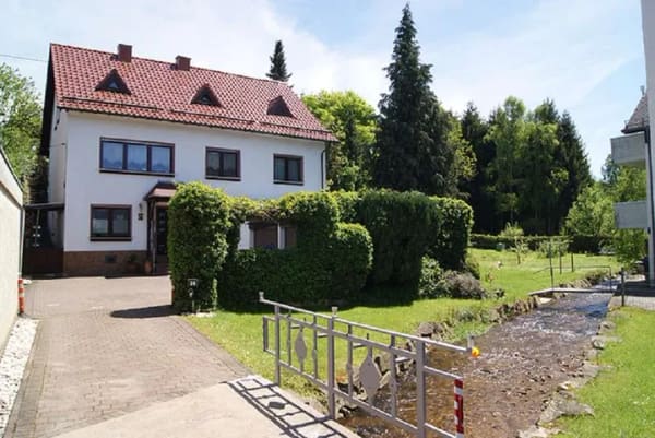 Immobilie in Mandern - MANDERN bei Zerf - Topgepflegtes Einfamilienhaus mit traumhaftem Grundstück - Bild 2