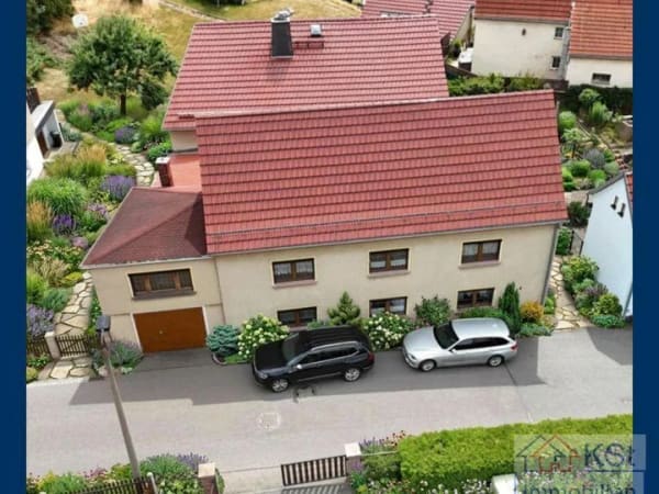 Immobilie in Frohburg - hr neues Zuhause in Frohburg: Wohnhaus mit Extra-Baugrundstück & 3 Garagen - viel Freiheit! - Bild 0