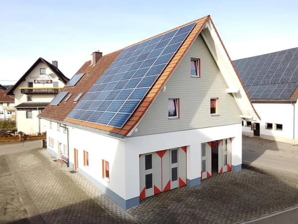 Immobilie in Löffingen - *** Im Herzen von Bachheim - Generationsobjekt mit viel Potenzial mit separatem Gartengrundstück! *** - Bild 2