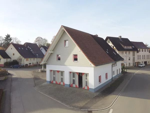 Immobilie in Löffingen - *** Im Herzen von Bachheim - Generationsobjekt mit viel Potenzial mit separatem Gartengrundstück! *** - Bild 3