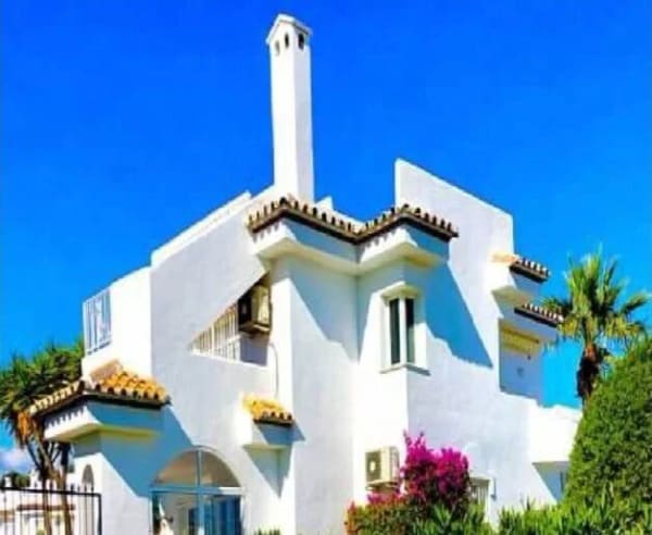 Immobilie in Wietzendorf - Villa mit künstlerischer Atmosphäre im andalusischen Stil - Bild 1